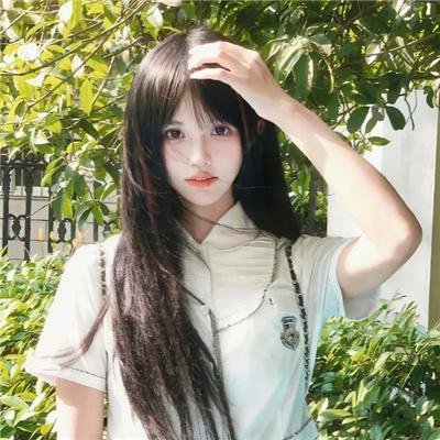双眼凝视